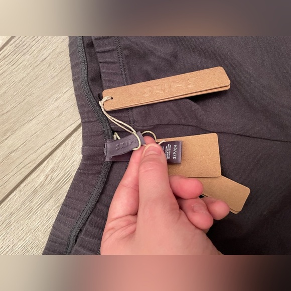 NWT SKIMS||Outdoor split hem legging , in Ash Pull on Pants Straight Leg Yoga S - Picture 3 of 9